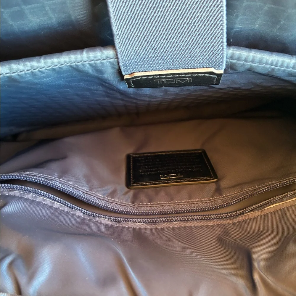 Tumi nwot black